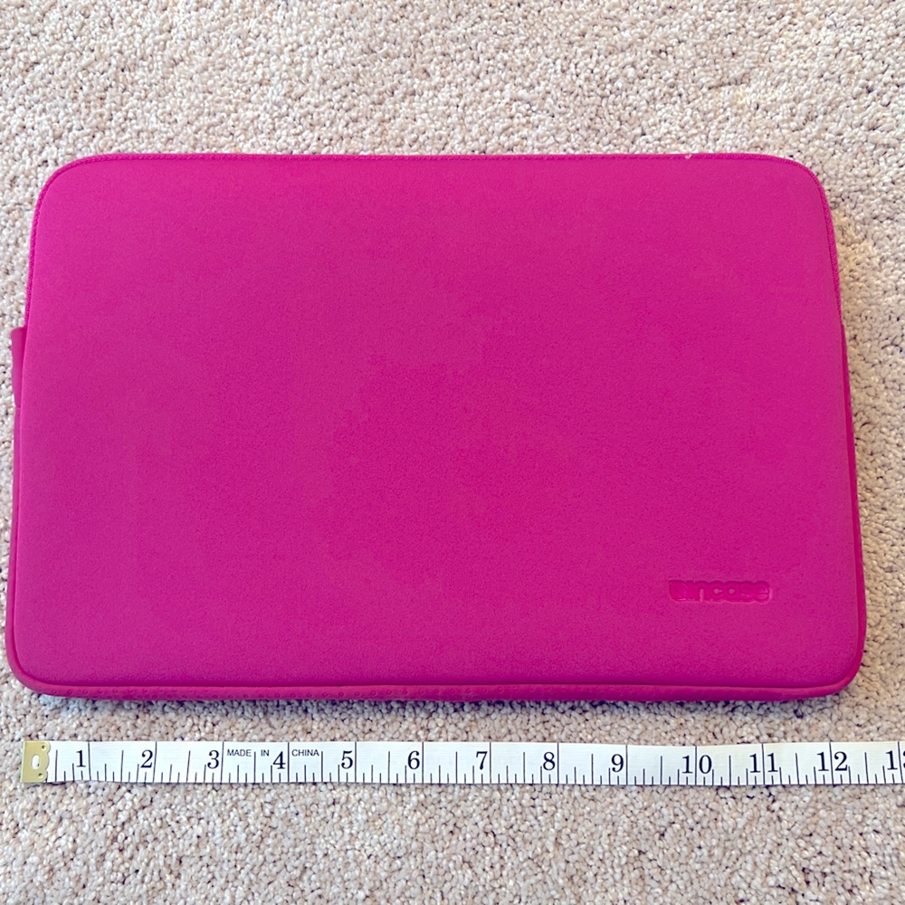 Laptop sleeve